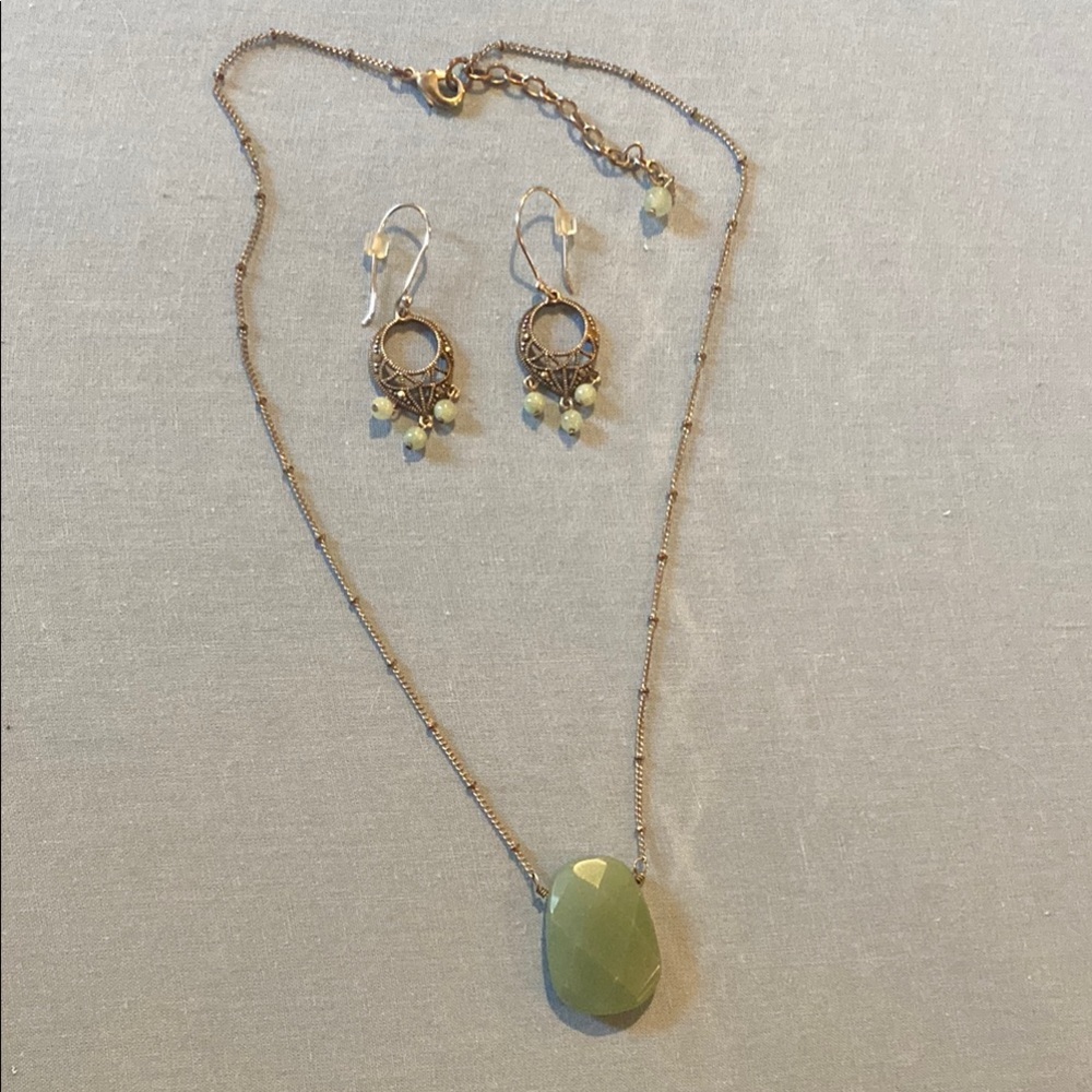 Antiqued Style Jade Jewelry Set